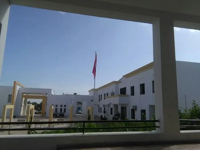 Institut Supérieur des Etudes Appliquées en Humanités de Tunis (ISEAHT)